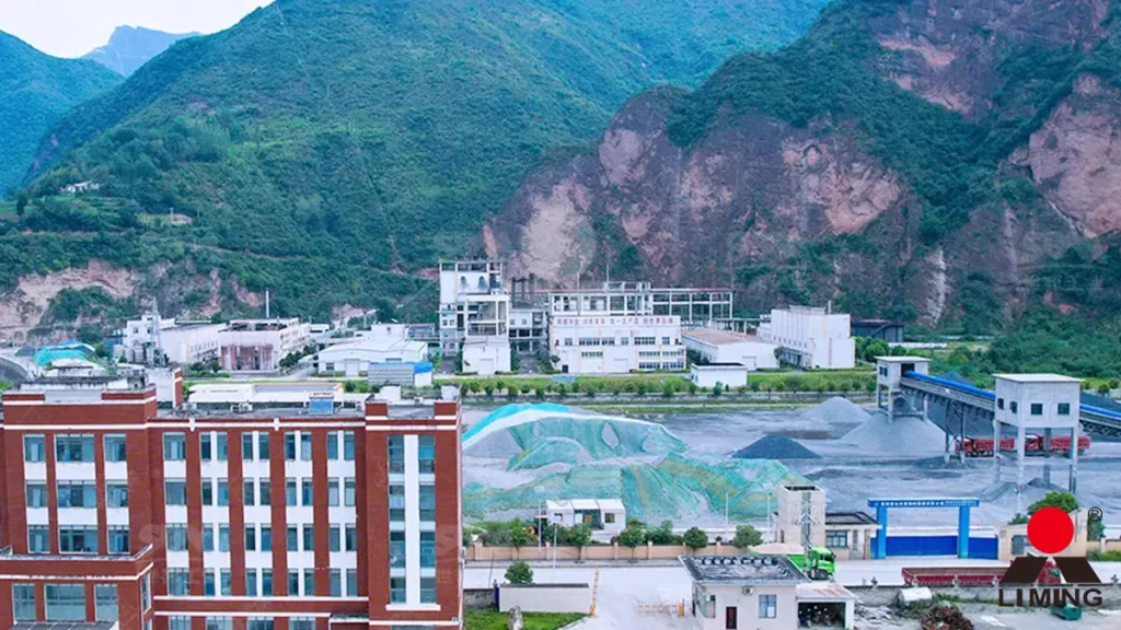 A modern 600,000 TPY phosphate ore crushing processing plant operating in Hubei