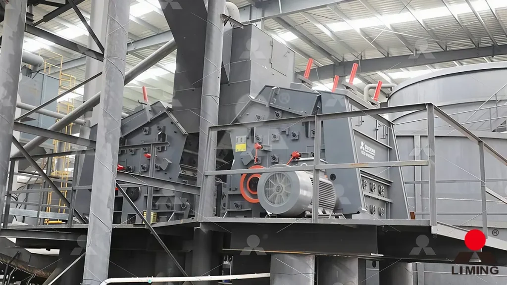 Internal rotor and blow bars of a CI5X horizontal impact crusher for processing limestone